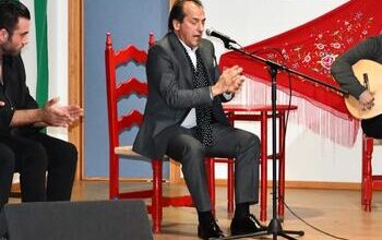 Actuación “en familia” de Perico Cortés en la Peña Flamenca Sanroqueña