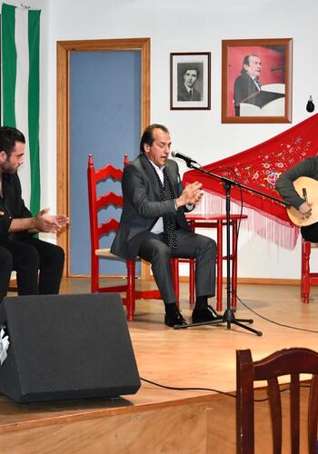Actuación “en familia” de Perico Cortés en la Peña Flamenca Sanroqueña