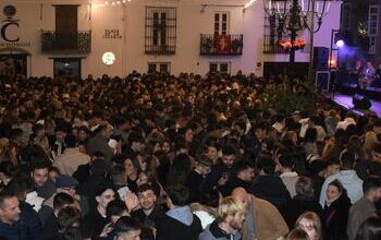 San Roque lo da todo en la Zambomba Navideña de la Plaza de la Iglesia