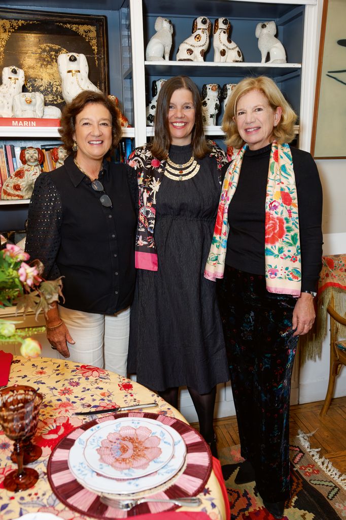 Victoria Urquijo Fernández de Araoz, Verónica Durán Castelló y Paz Barroso Fernández de Araoz