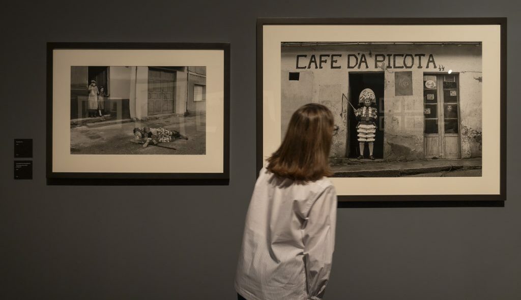 La España oculta de Cristina García Rodero brilla en el IVAM