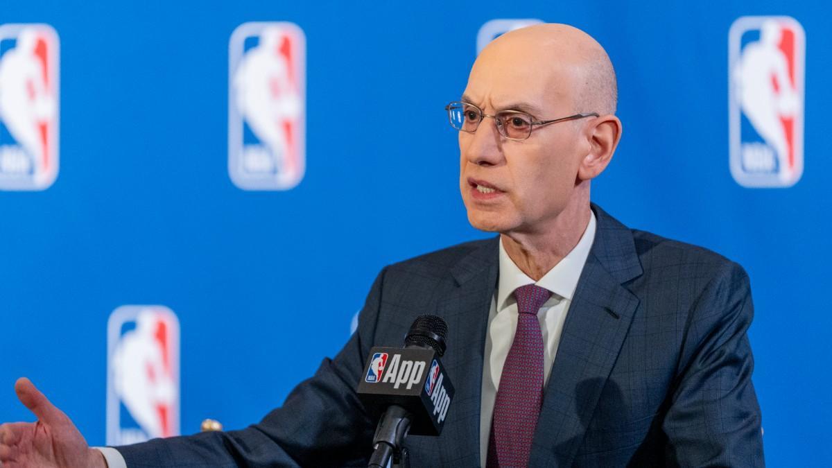 Adam Silver, comisionado de la NBA, en una rueda de prensa
