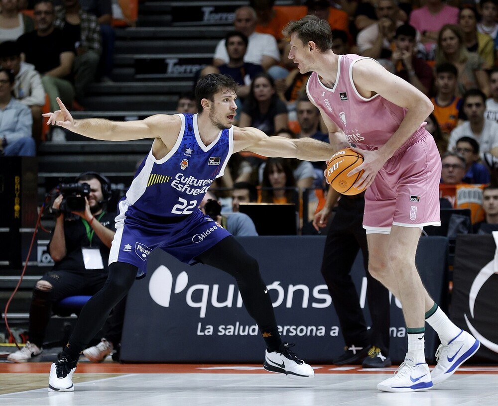 Ethan Happ se suma al San Pablo Burgos tras desvincularse del Valencia Basket