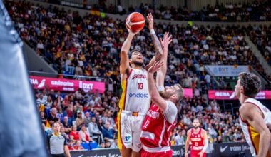 Izan Almansa se doctora con España