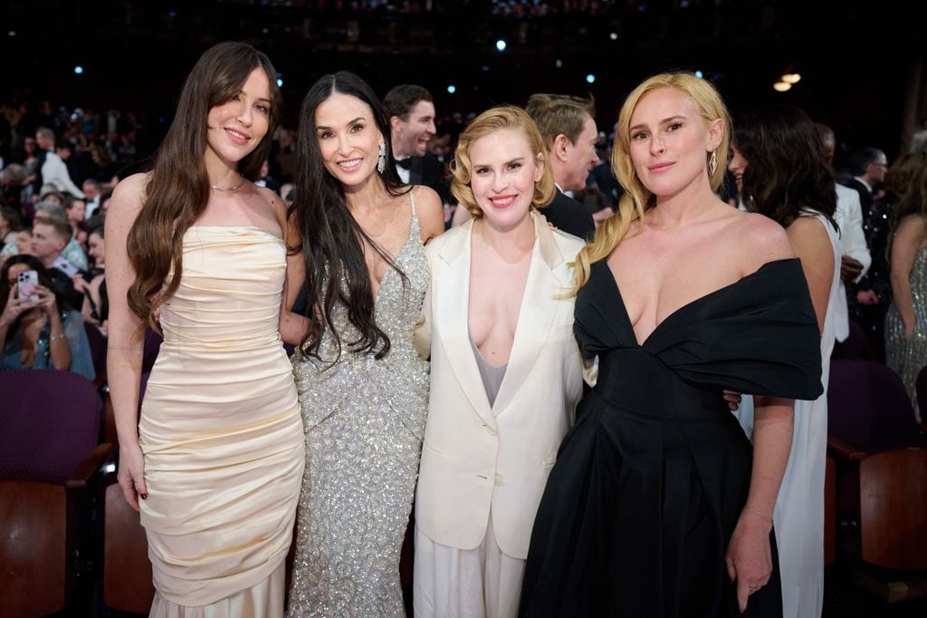 Demi Moore con sus hijas Scout, Tallulah y Rumer Willis en los Oscar