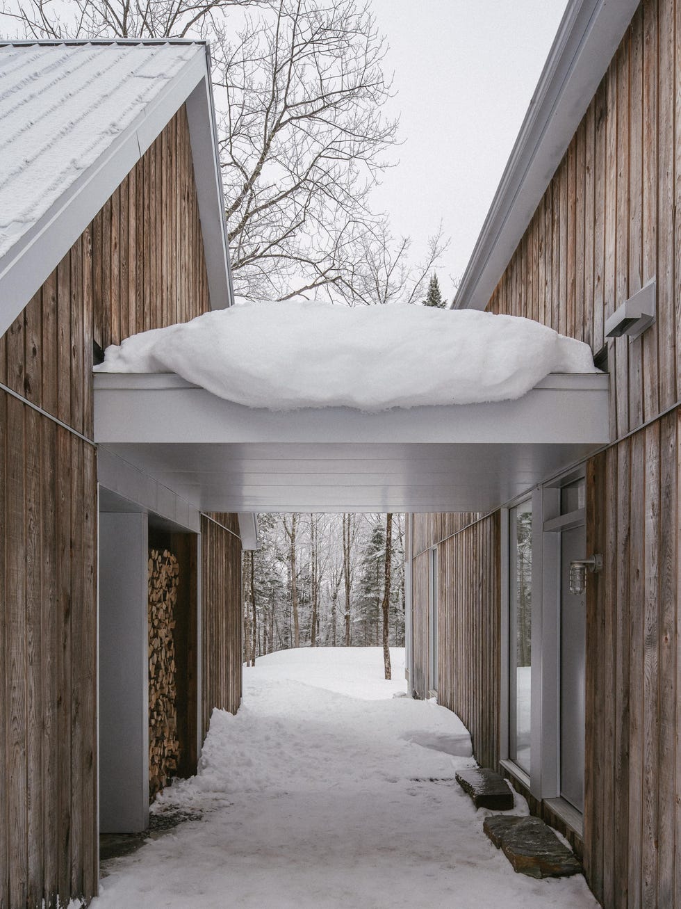 cabana madera perderse montana techo dos aguas interior midcentury