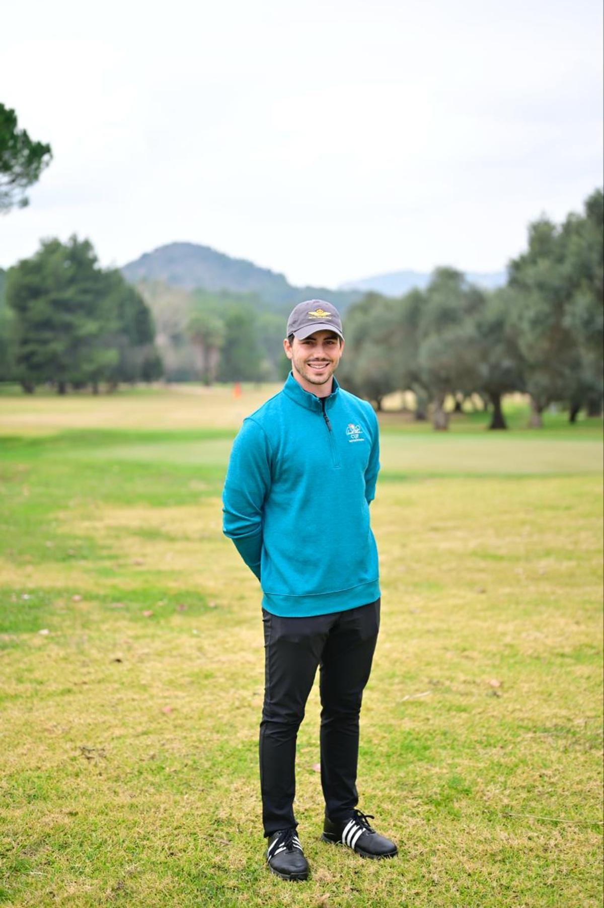 Josele, tras conceder la entrevista a Mediterráneo, en la Coma.