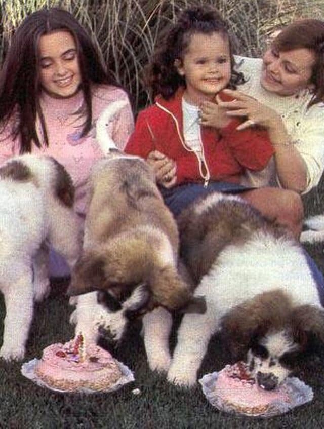 La cantante con sus dos hijas cuando eran unas niñas