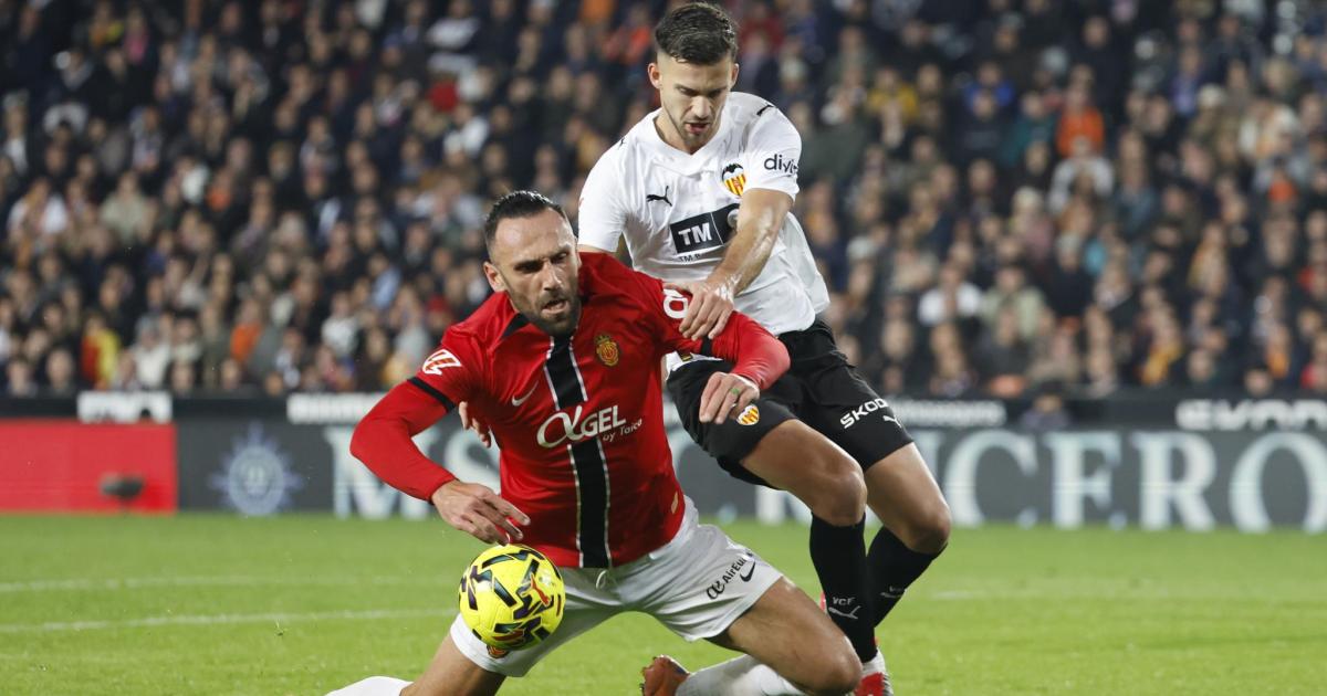El Mallorca logra un punto de continuidad en Mestalla