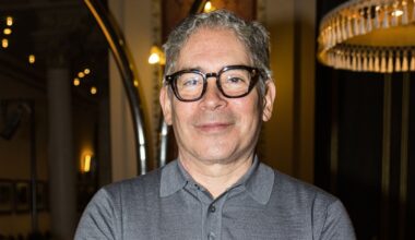 Boris Izaguirre nos cuenta sus Navidades, su propósito para 2026 y qué le pide a los Reyes Magos: “Quiero una cámara hiperbárica”