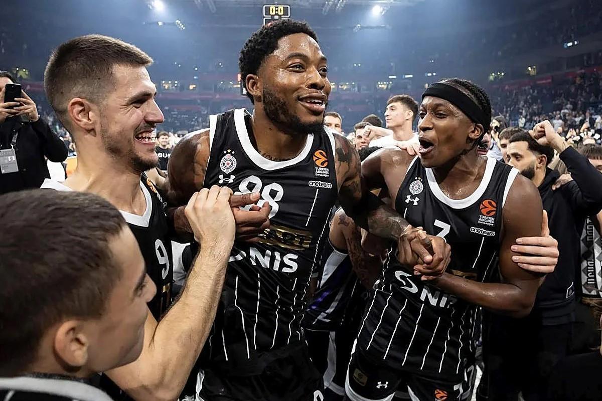 Tyreque Jones ha pasado de jugador venerado a ser considerado el culpable del desaguisado en el Partizan