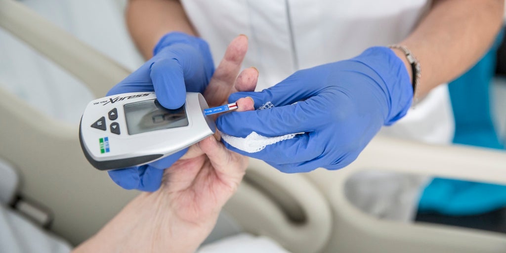 Las personas con diabetes tiene un mayor riesgo de muerte cardíaca súbita