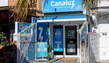 Canaluz ilumina los Premios Número 1 de Cadena 100 en Canarias