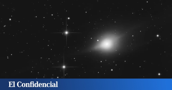 3I/Atlas avanza escoltado por un enjambre de objetos en su anticola