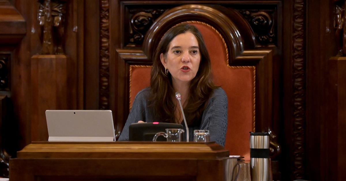 Dos exconcejalas denuncian por acoso laboral a la alcaldesa de A Coruña y a uno de sus ediles