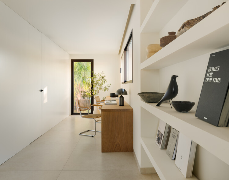 Vivienda Unifamiliar Costeres / Pasqual Giner Arquitectura - Fotografía interior, Cocina, Madera, Mesas, Iluminación, Sillas