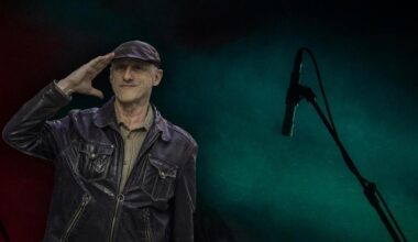 la leyenda del rock, en diez canciones (más un bonus track) y un relato personal de anécdotas (alguna salvaje)