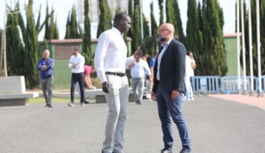 Sitapha Savané (izd.) conversa con Aridany Romero en una imagen de archivo.