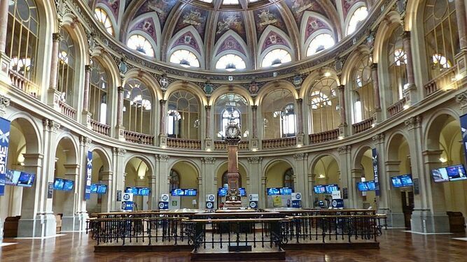 El Ibex 35 se desfonda tras 9 días seguidos al alza, pero sube un 1,9% en la semana