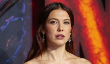 Millie Bobby Brown explica cómo le han afectado los rumores acerca de sus retoques estéticos: "Lloraba todos los días”