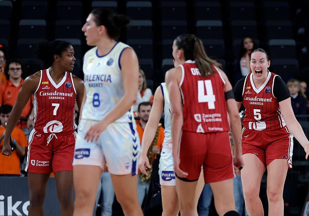 Debacle en el Roig Arena tras un último cuarto infame del Valencia Basket