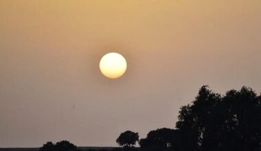 Imagen del atardecer en Los Barruecos.