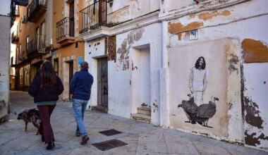 La familia de Robe (imagen de un mural en Plasencia) recibirá la Medalla de Oro al Mérito en las Bellas Artes.