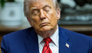 Lo que busca Trump con sus ataques a Europa: "Los grandes bloques quieren convertir al bloque europeo en un conjunto de ladrillos" | Internacional