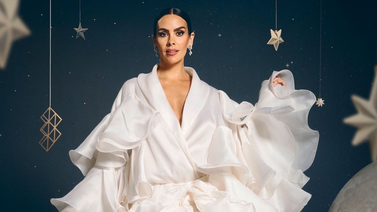 deslumbra con su look etéreo y da pistas del secreto mejor guardado