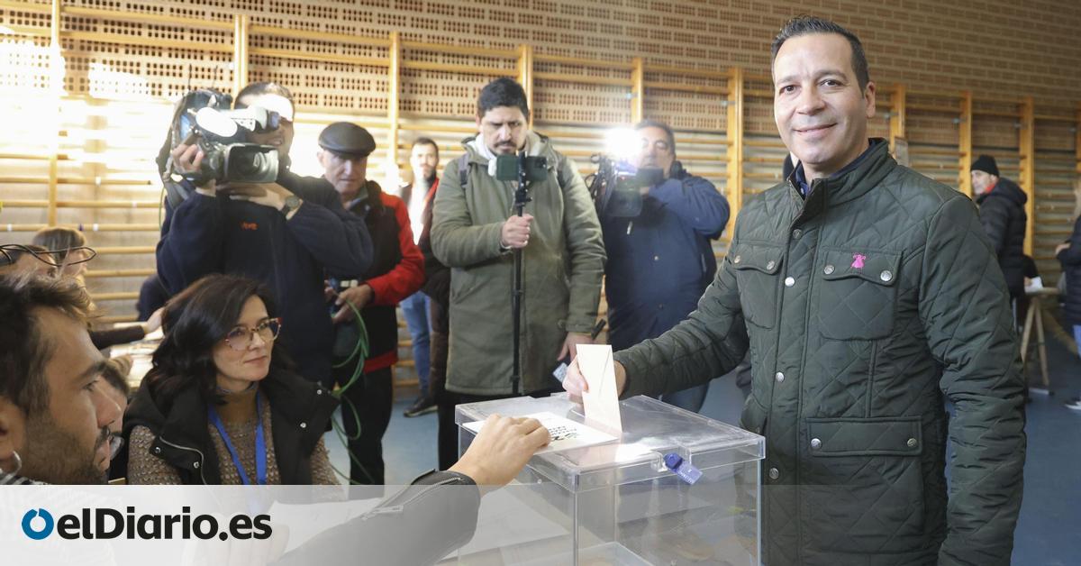 Vota Óscar Fernández, candidato de Vox: "Vamos a cambiarlo todo"