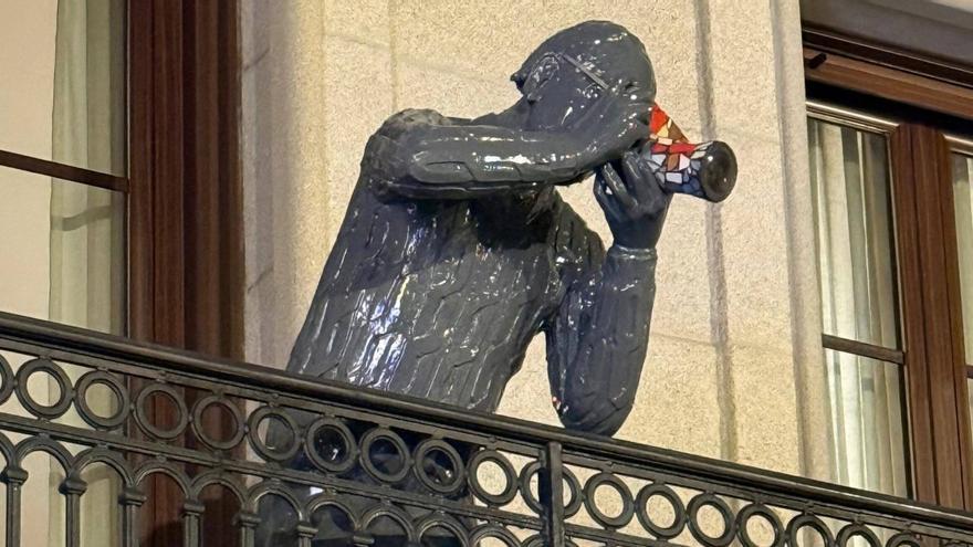 Homenaje de la familia al fotógrafo Santoro.