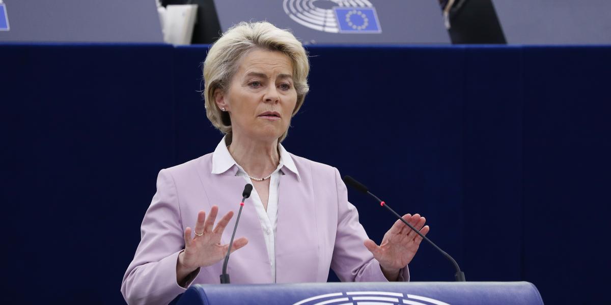 cancela su plan de eliminar los coches con motor de combustión gracias a Alemania