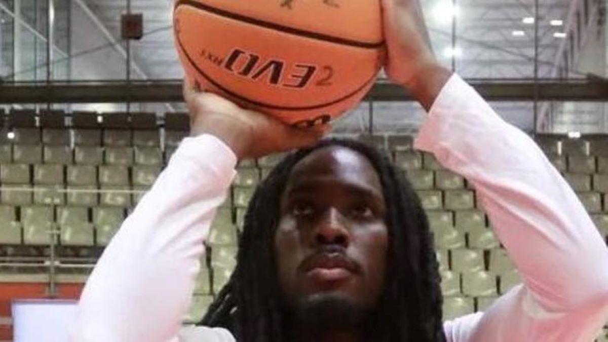 El jugador jamaicano, la pasada temporada en Gijón.