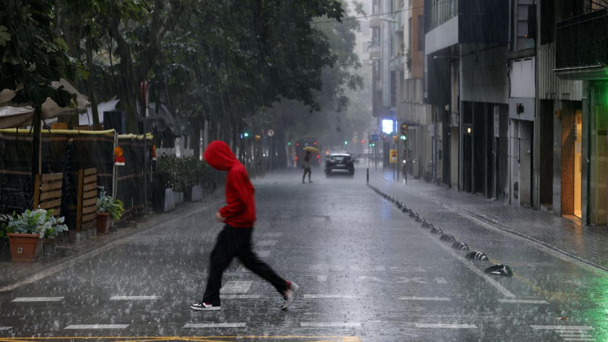 Protecció Civil activa una alerta en el Barcelonès, Vallès Occidental, Vallès Oriental y sur del Maresme por lluvias torrenciales