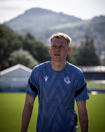 Óskarsson en el entrenamiento de la Real Sociedad en Zubieta