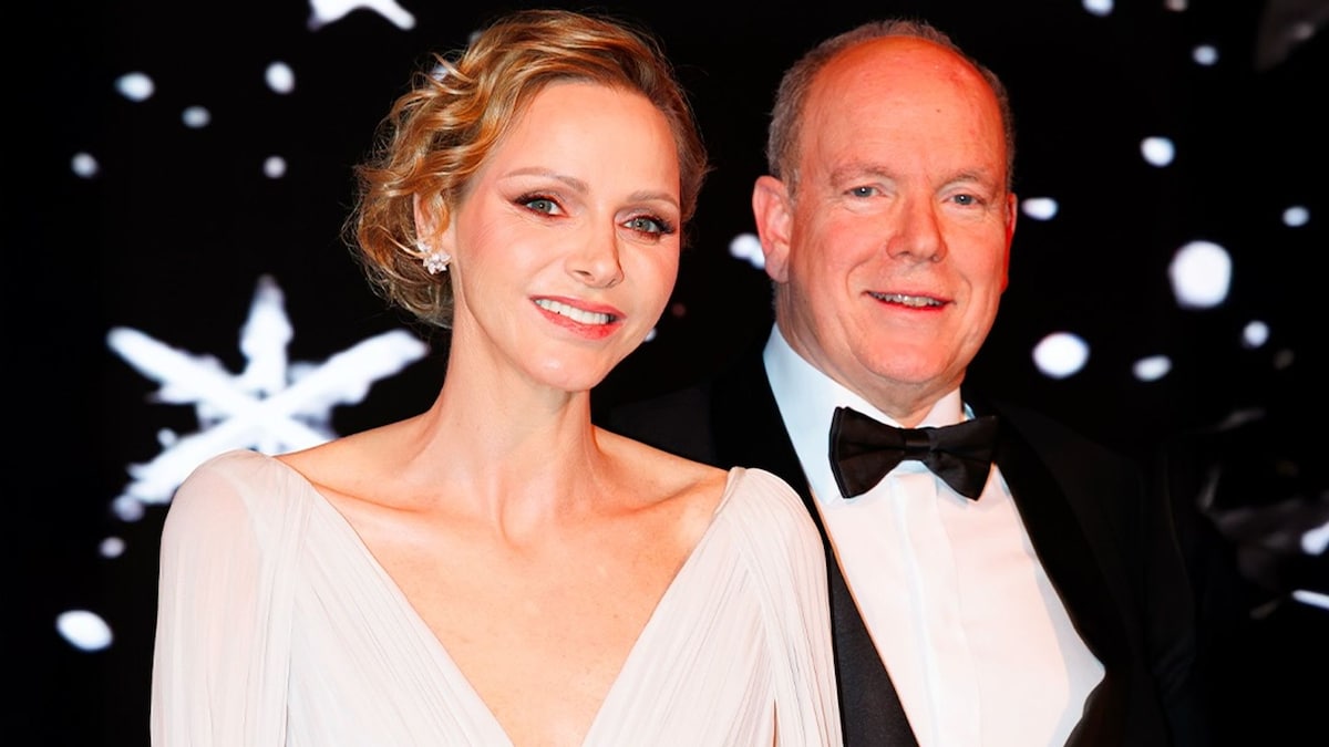 Charlene de Mónaco vuelve a inspirarse en Kate Middleton para su gran noche en el Baile de Navidad del Principado