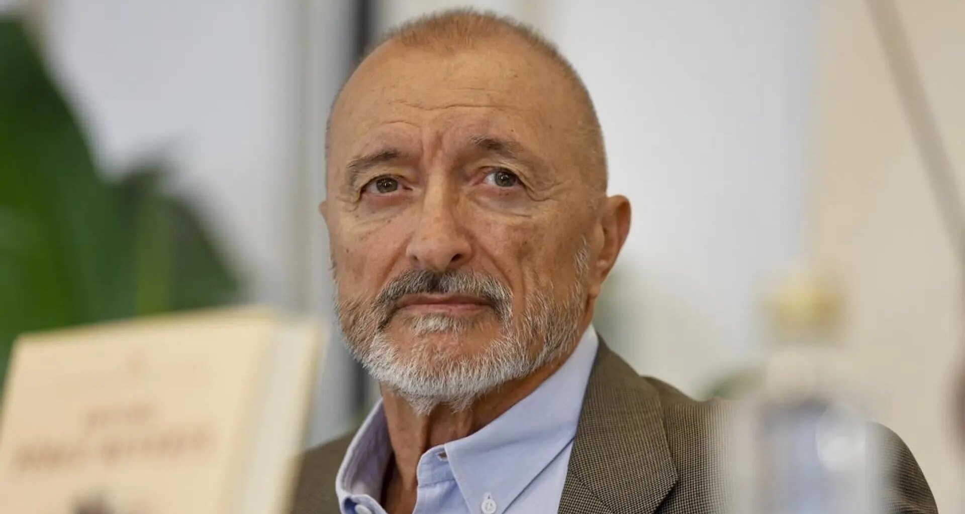 Pérez-Reverte se rinde ante esta joya sobre el ascenso del fascismo disponible en streaming: "Magnífica"