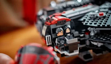 este LEGO viene con muchas sorpresas