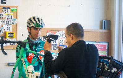 Los ciclistas del Kern Pharma han aprovechado estos días para hacer ajustes.