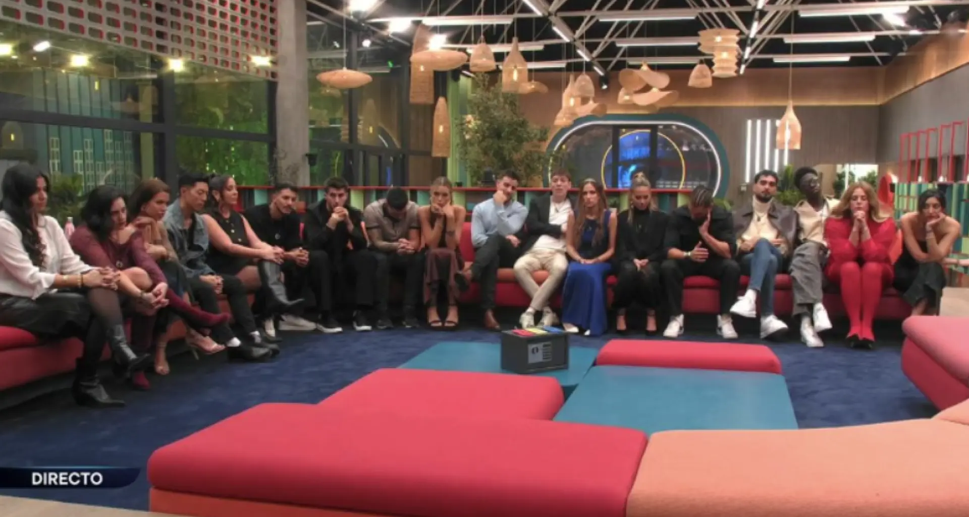 "Restamos privilegios para sumar respeto"