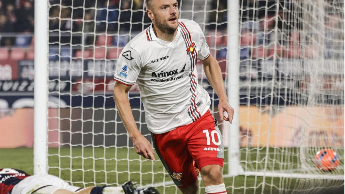 La primera 'doppietta' de Vardy en el 'Calcio' permite despegar a la Cremonese