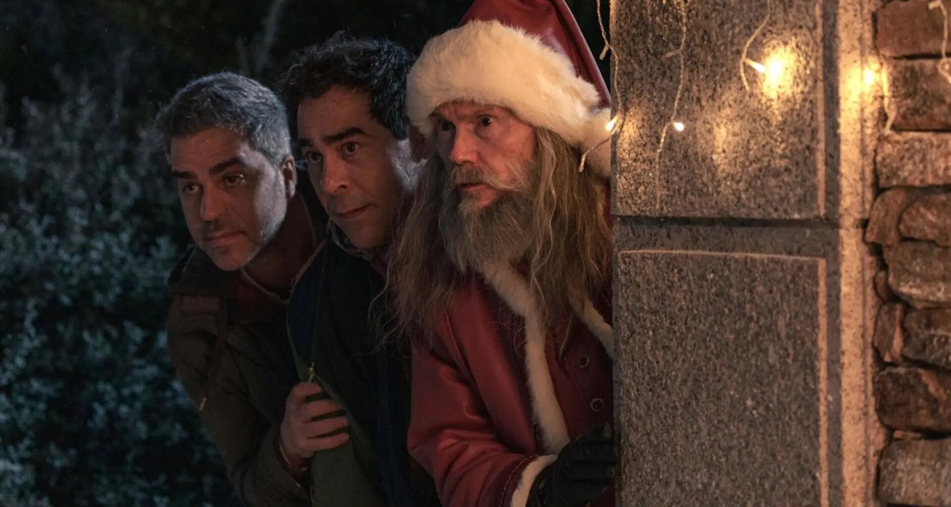 Hoy en TV, la entrañable comedia en la que Santiago Segura y Ernesto Sevilla salvan la Navidad