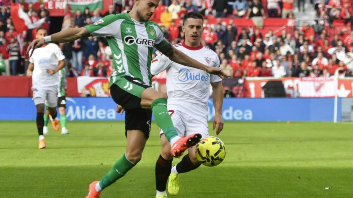 LaLiga denuncia cánticos de "Bartra, muérete" en el derbi sevillano y de "Liberar Palestina, destruir Israel" en el Real Sociedad-Villarreal