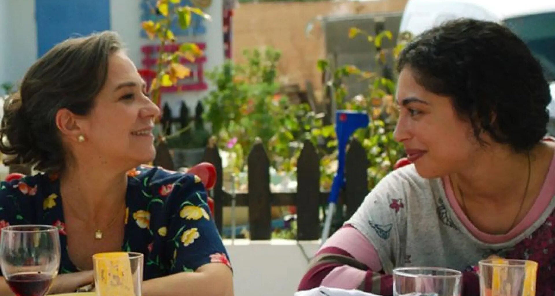 Mina El Hammani y Manuel Morón, inmejorables en una película imperfecta e inspiradora