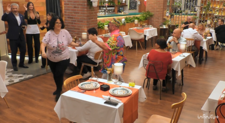 Encarni y Benji en 'First Dates'