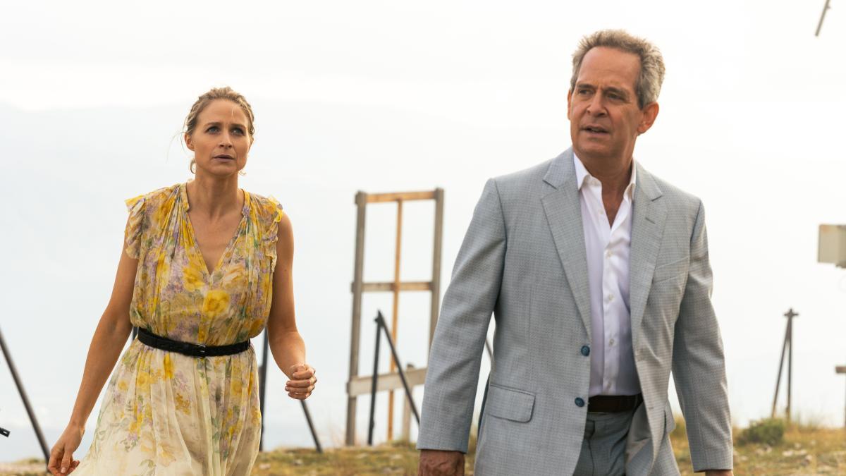 'The Iris Affair', un thriller tan delirante que cuesta de creer