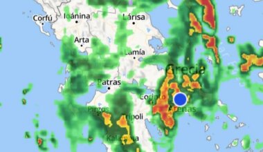 Fuertes lluvias inundan localidades griegas y cierran las escuelas de Atenas en Grecia