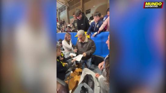 Deco elogia a Eric Garcia en un evento benéfico con Laporta de visita sorpresa