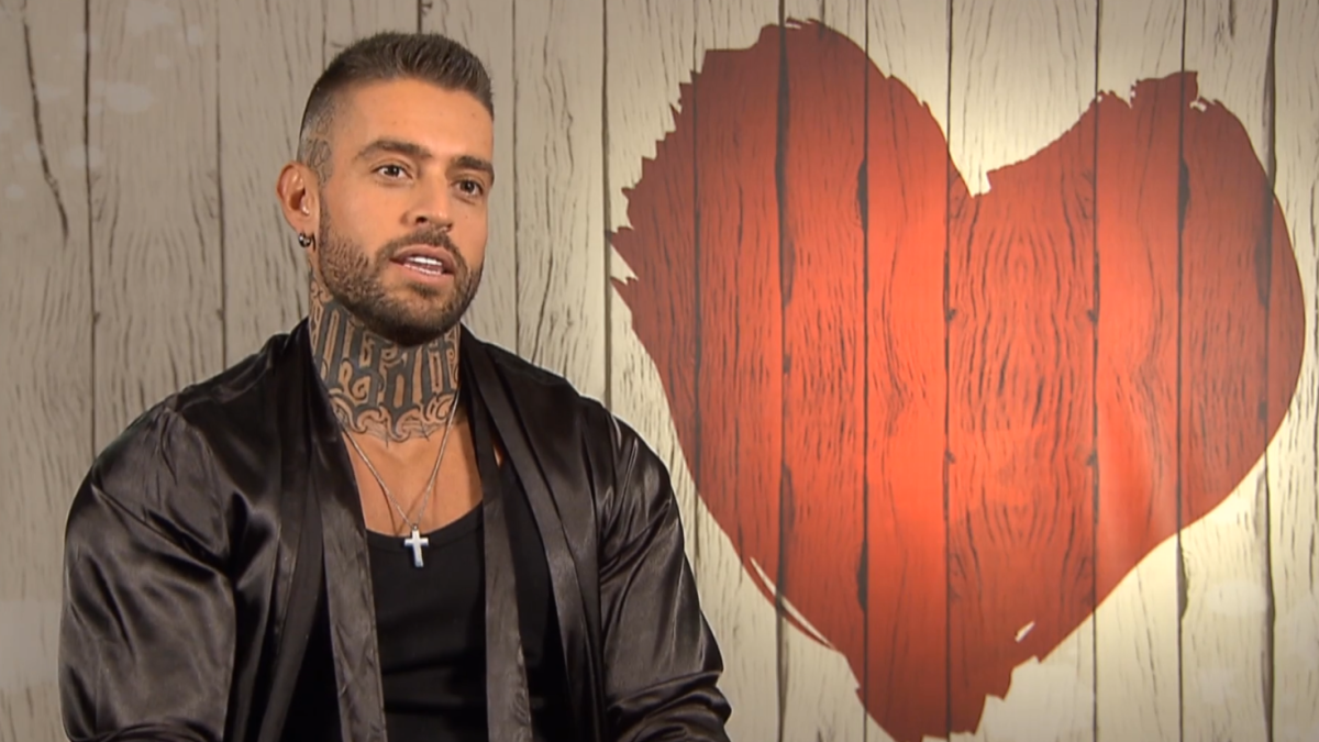 ''Más de una me ha rechazado por guapo''