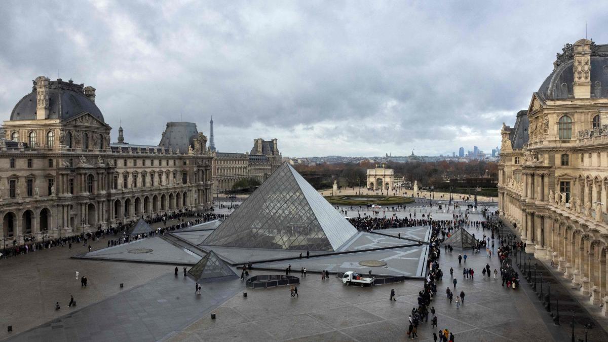 Una fuga de agua en el Louvre daña cientos de obras